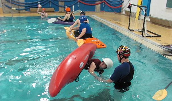 Introduction to White-water Kayaking - Pool Courses | CCKEVM